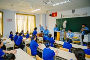 Pap Dich Vu Ve Sinh Nha Xuong